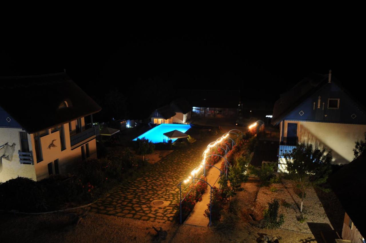 Nena Art Resort Dunavăţu de Jos Buitenkant foto